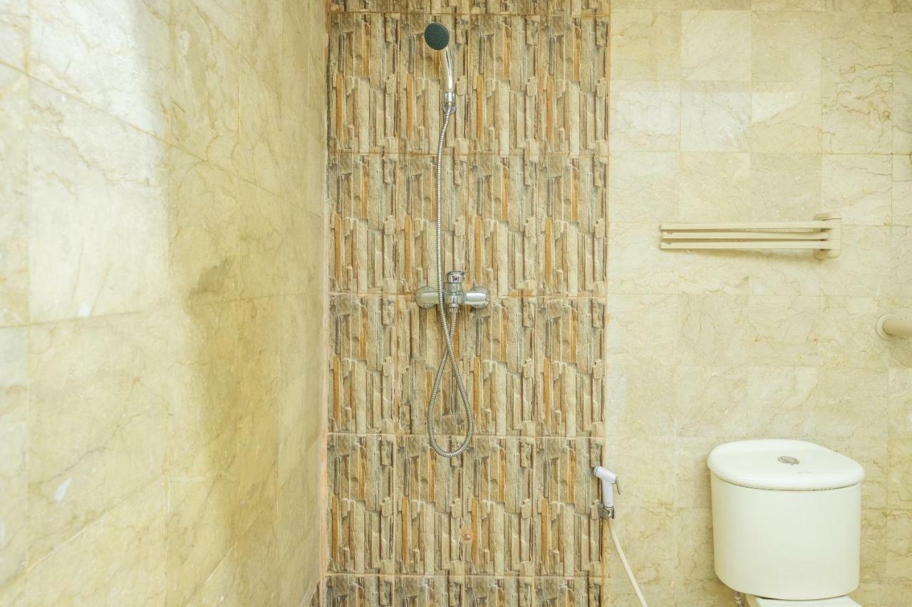 סוקאבומי Oyo 951 Cempaka Ratu Beach Resort מראה חיצוני תמונה