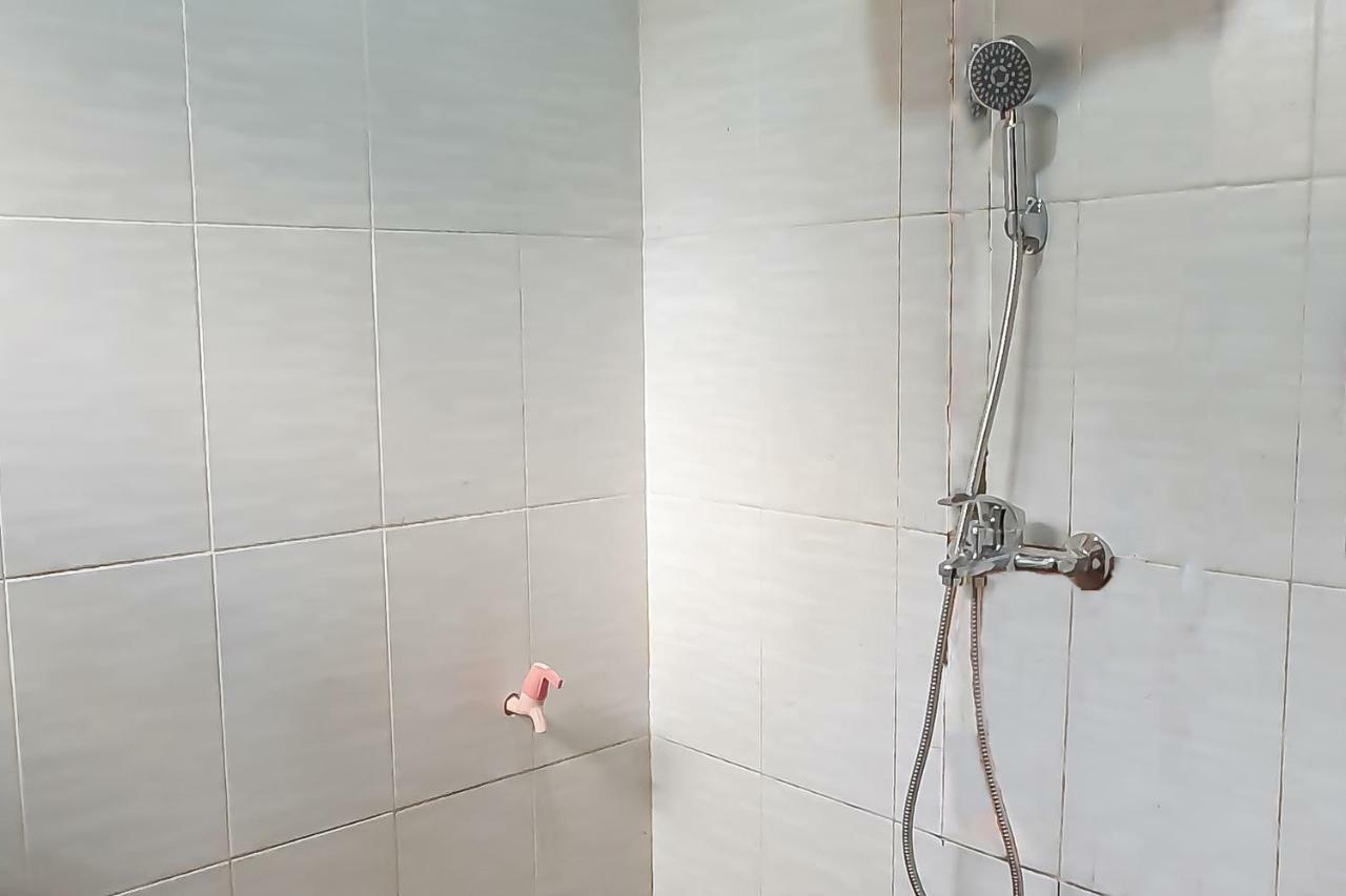 סוקאבומי Oyo 951 Cempaka Ratu Beach Resort מראה חיצוני תמונה