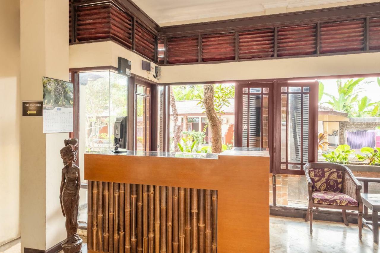סוקאבומי Oyo 951 Cempaka Ratu Beach Resort מראה חיצוני תמונה