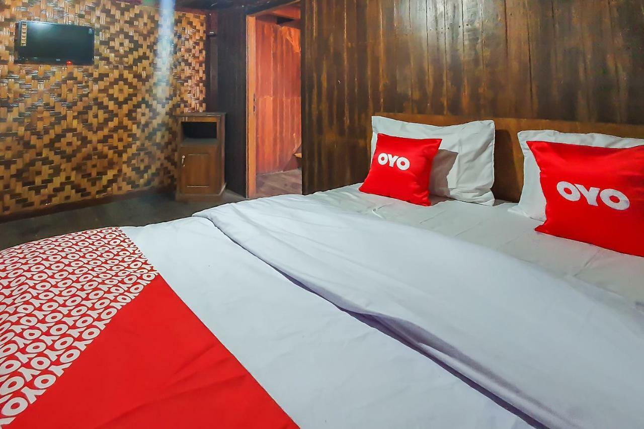 סוקאבומי Oyo 951 Cempaka Ratu Beach Resort מראה חיצוני תמונה