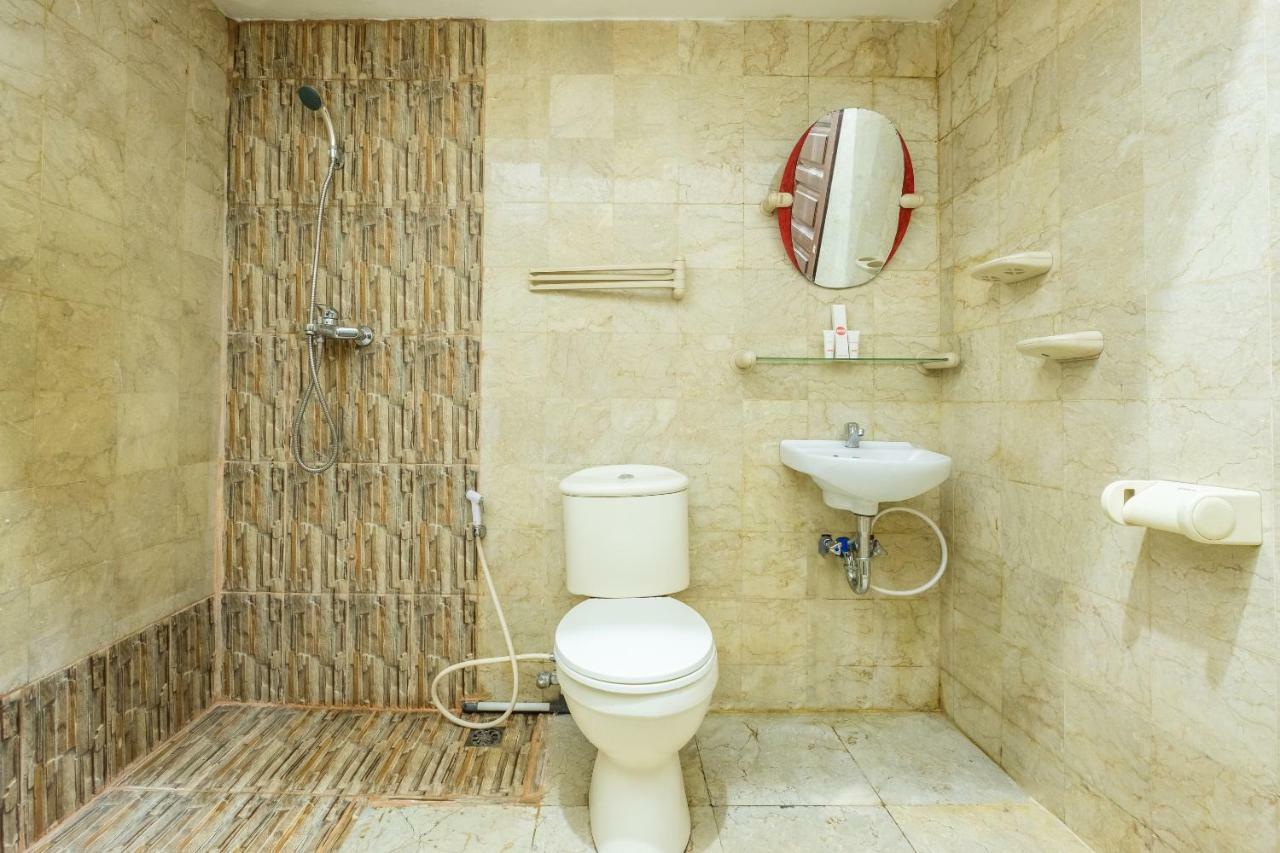 סוקאבומי Oyo 951 Cempaka Ratu Beach Resort מראה חיצוני תמונה