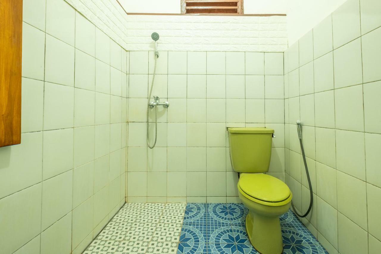 סוקאבומי Oyo 951 Cempaka Ratu Beach Resort מראה חיצוני תמונה