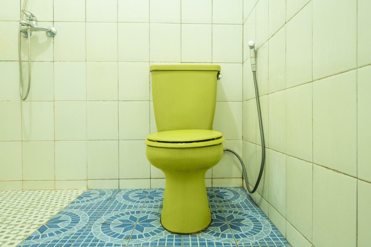 סוקאבומי Oyo 951 Cempaka Ratu Beach Resort מראה חיצוני תמונה