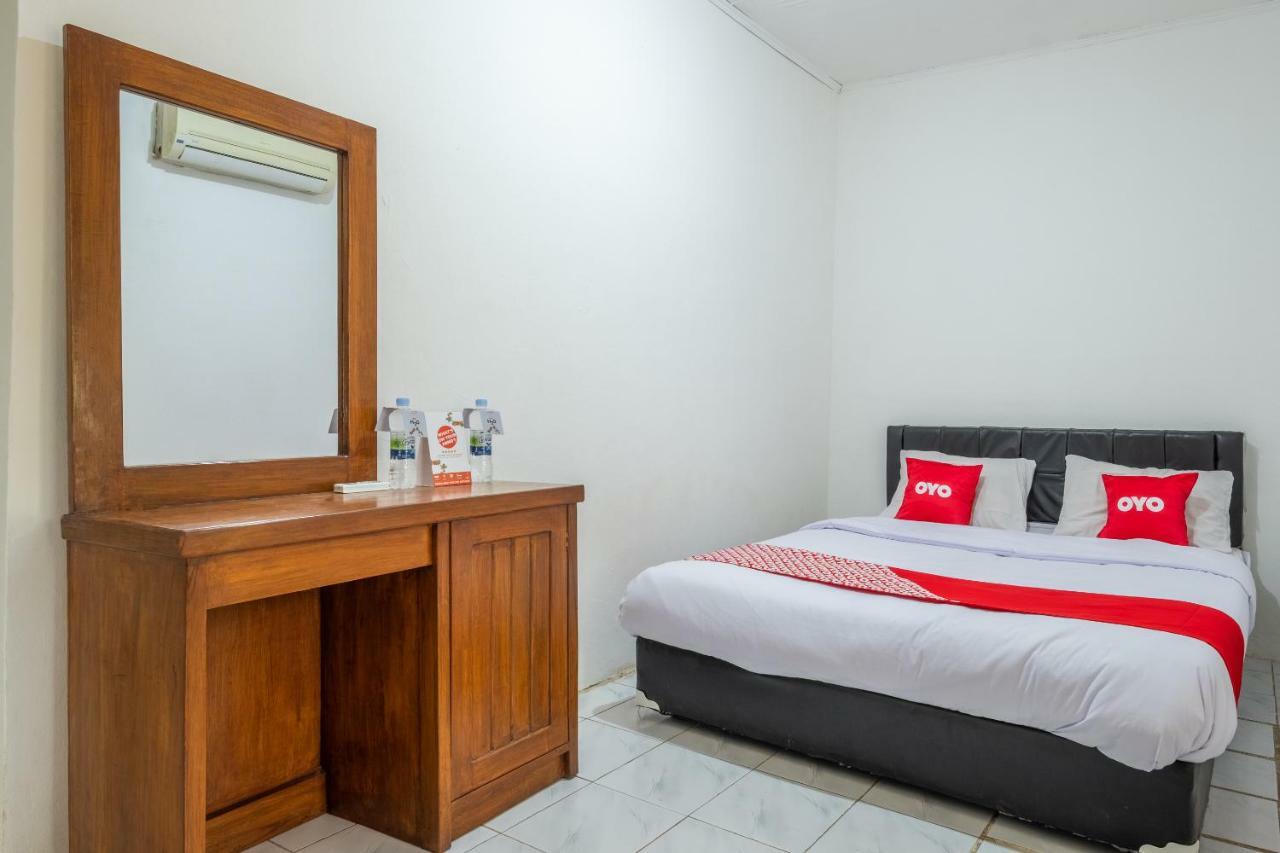 סוקאבומי Oyo 951 Cempaka Ratu Beach Resort מראה חיצוני תמונה